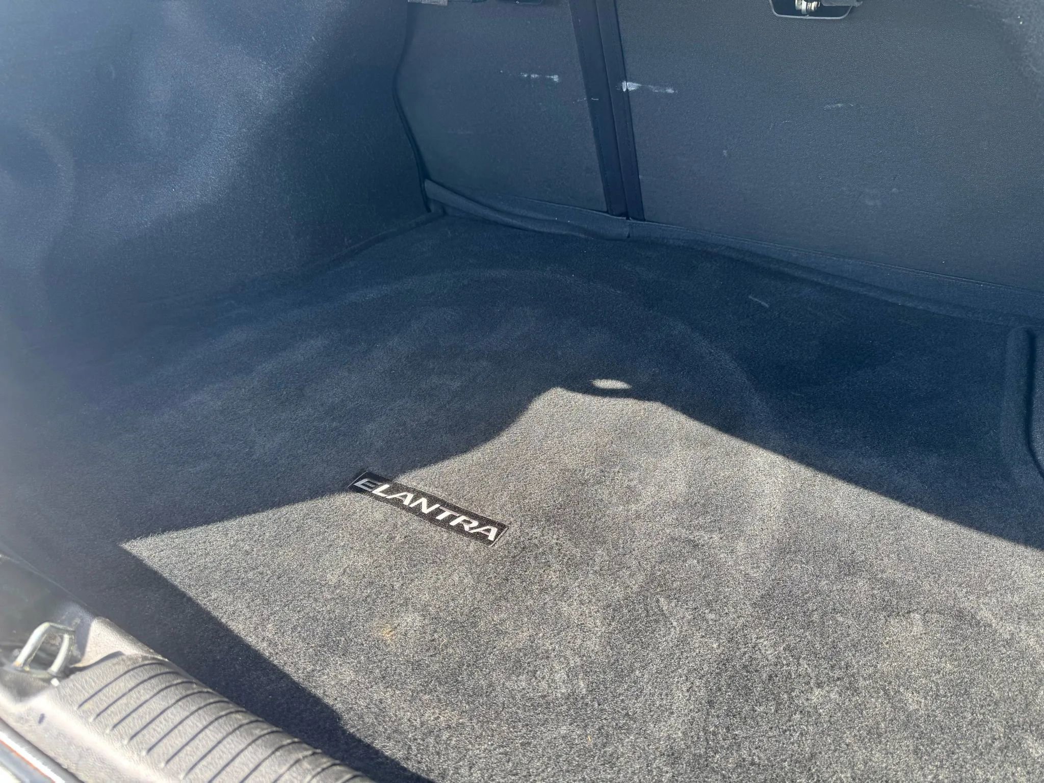 Used 2012 Hyundai Elantra GLS w/ Preferred Pkg 3 image 6