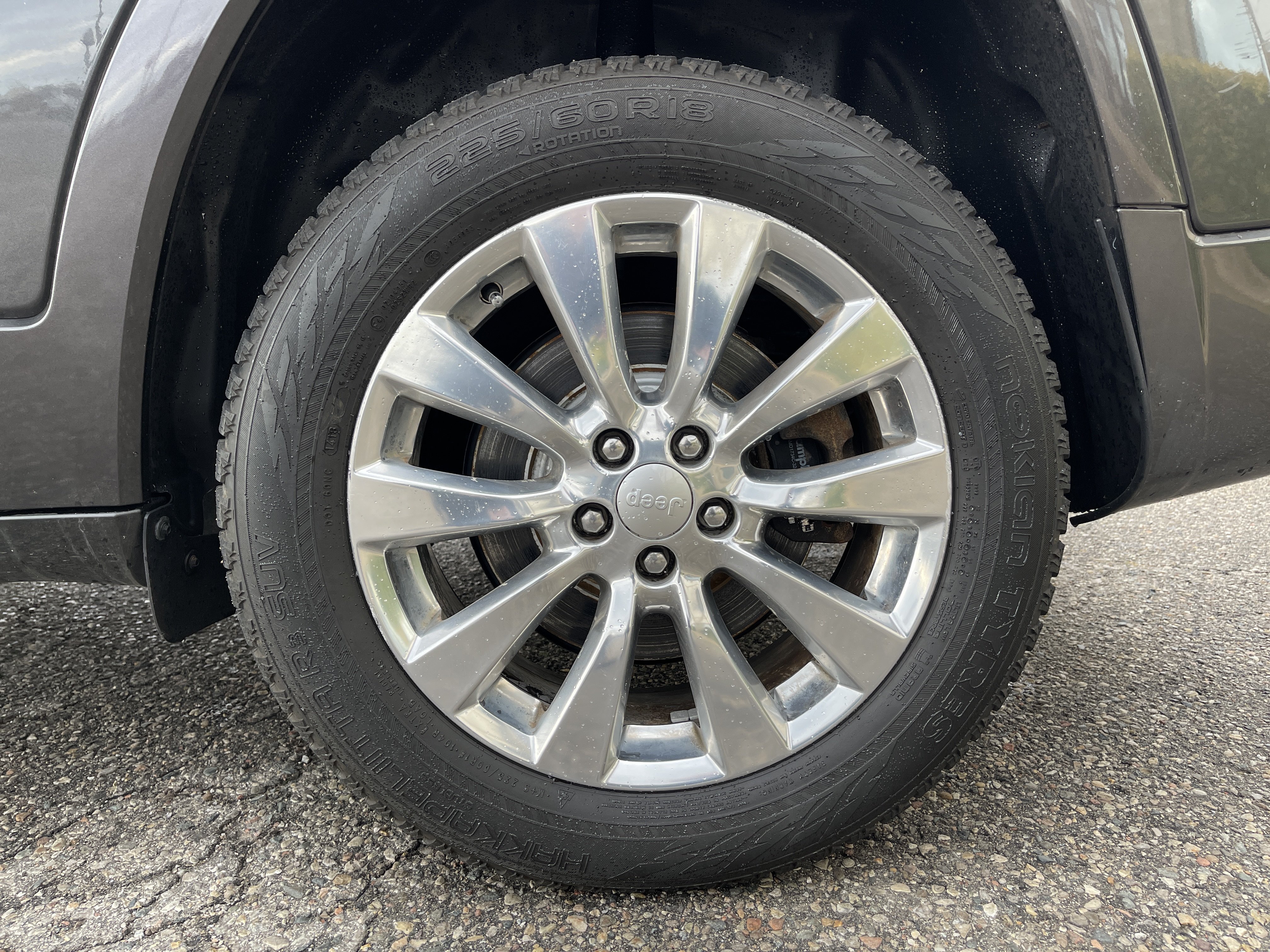 Used 2018 Jeep Cherokee Overland w/ Technology Group AWD/4WD image 25