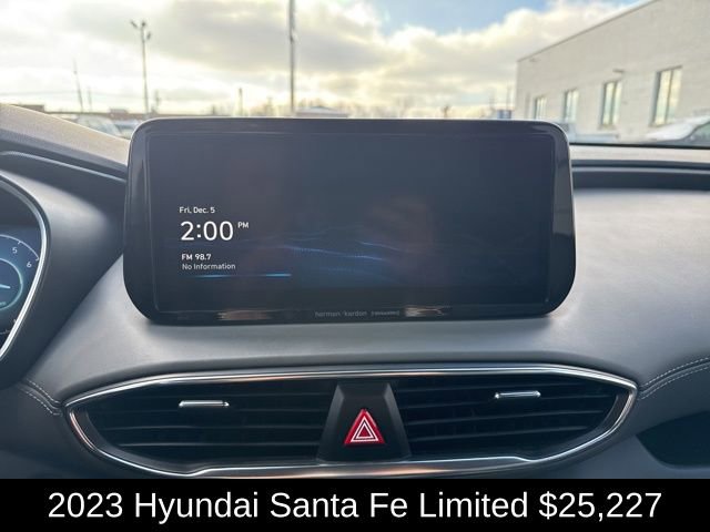 Used 2023 Hyundai Santa Fe Limited image 19