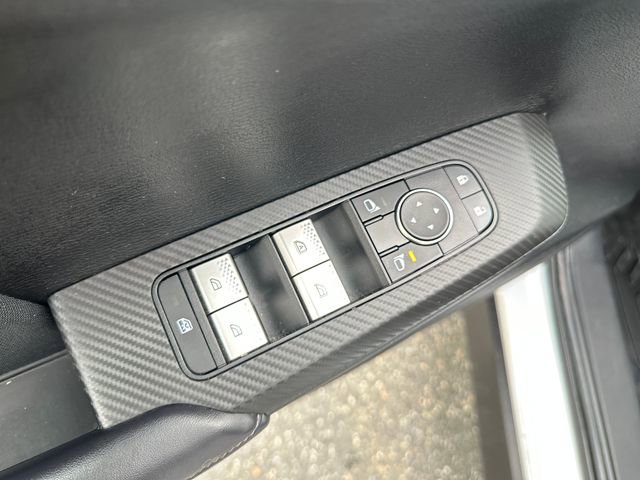 Used 2024 Mitsubishi Outlander ES image 11