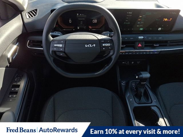 New 2025 Kia K4 LXS image 7