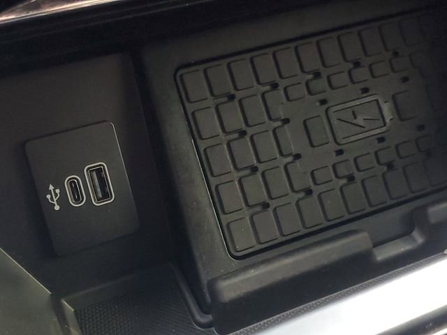 Used 2025 Ford F150 Platinum w/ Equipment Group 702A High image 31