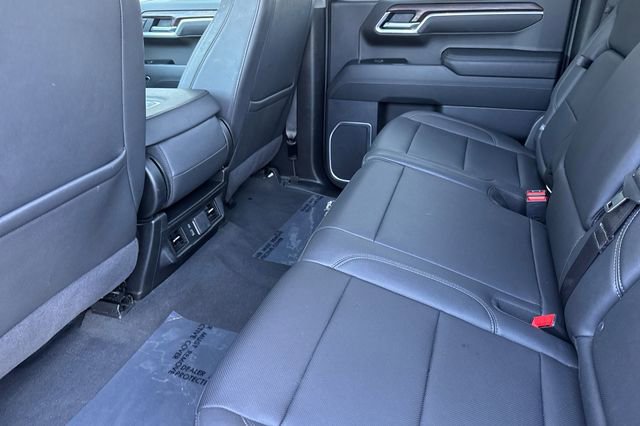 Used 2025 GMC Sierra 1500 SLT AWD/4WD image 14