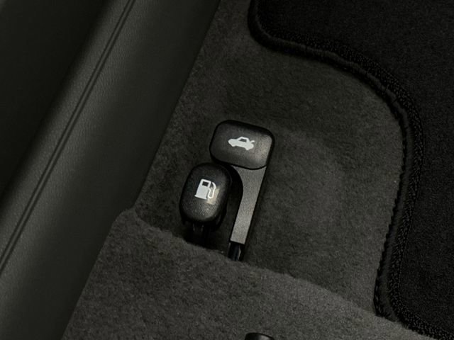 Used 2025 Hyundai Elantra Sport FWD image 26