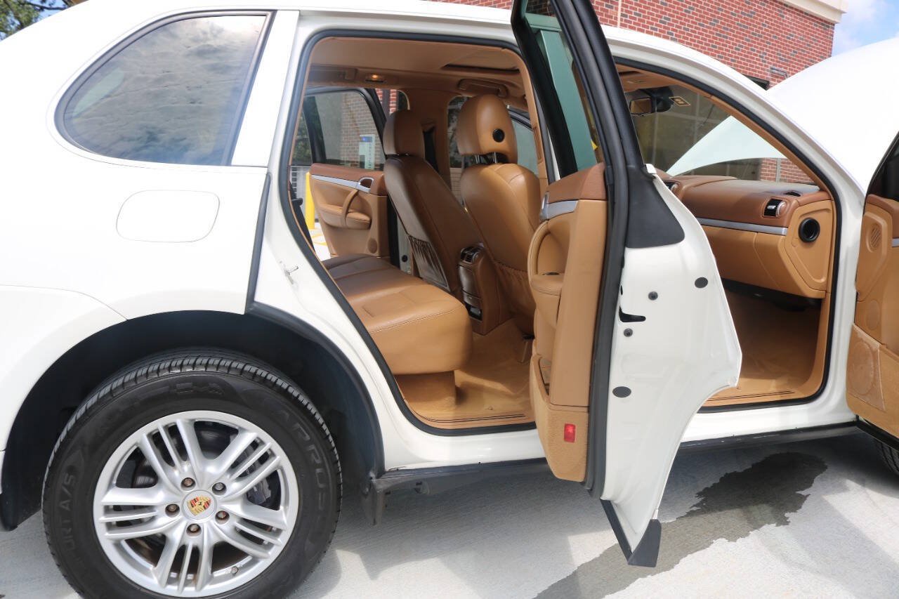 Used 2008 Porsche Cayenne AWD/4WD image 31