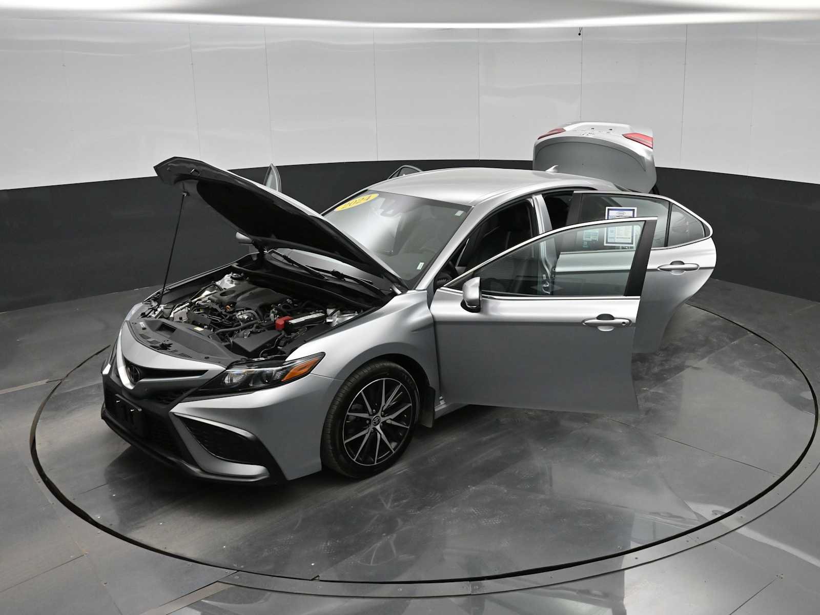 Used 2024 Toyota Camry SE FWD image 41