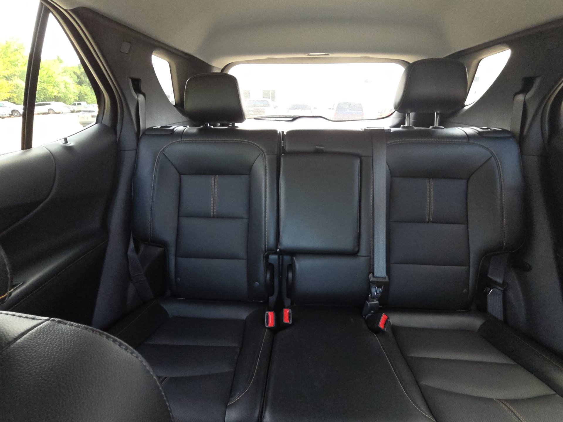Used 2024 Chevrolet Equinox Premier FWD image 25