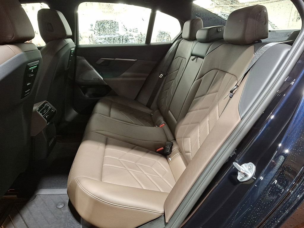 Used 2025 BMW 530i xDrive w/ M Sport Package image 8
