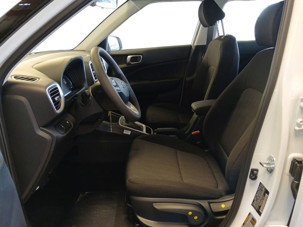 New 2026 Hyundai Venue SE FWD image 9
