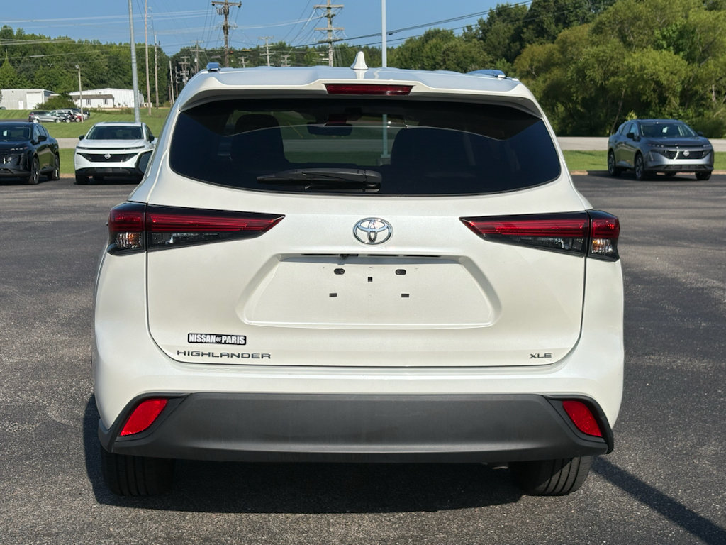 Used 2021 Toyota Highlander XLE FWD image 9