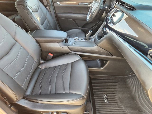 Certified 2024 Cadillac XT6 Premium Luxury w/ Platinum Package image 15