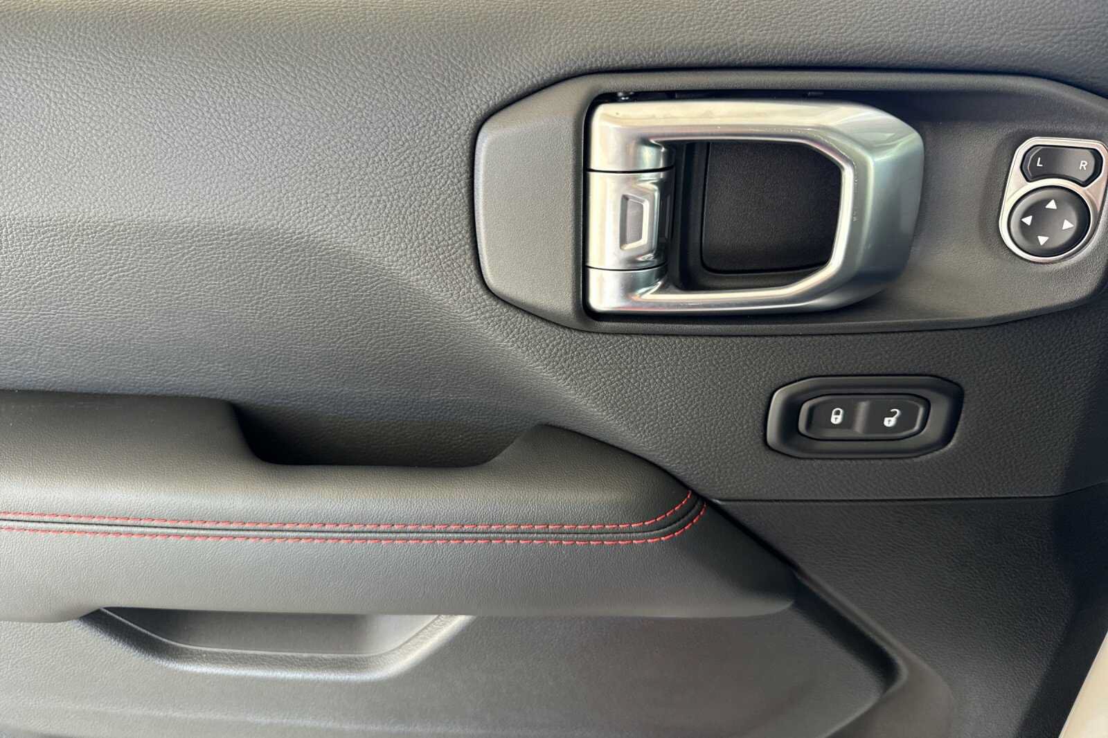 New 2026 Jeep Gladiator Rubicon AWD/4WD image 8