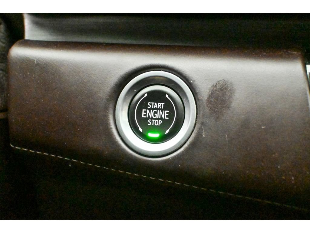 Certified 2022 Cadillac Escalade ESV Premium Luxury Platinum image 46