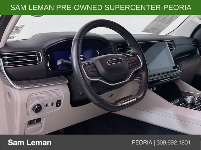 Used 2022 Jeep Wagoneer Series III AWD/4WD image 9