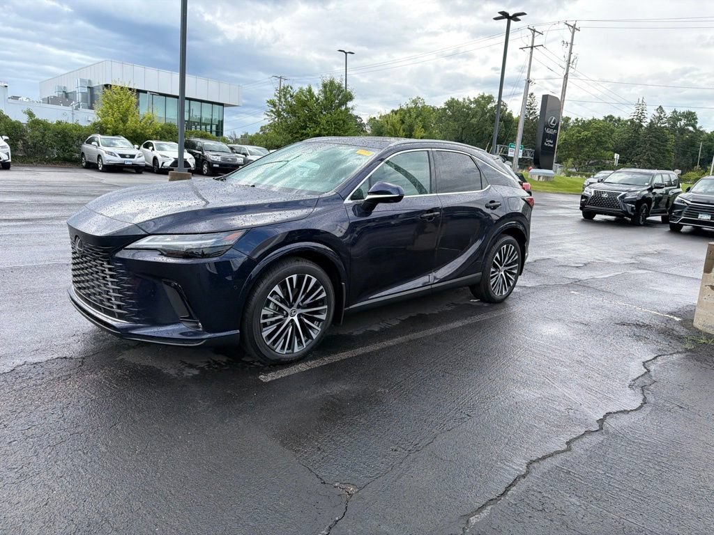 Used 2025 Lexus RX 350 w/ Convenience Package AWD/4WD image 3