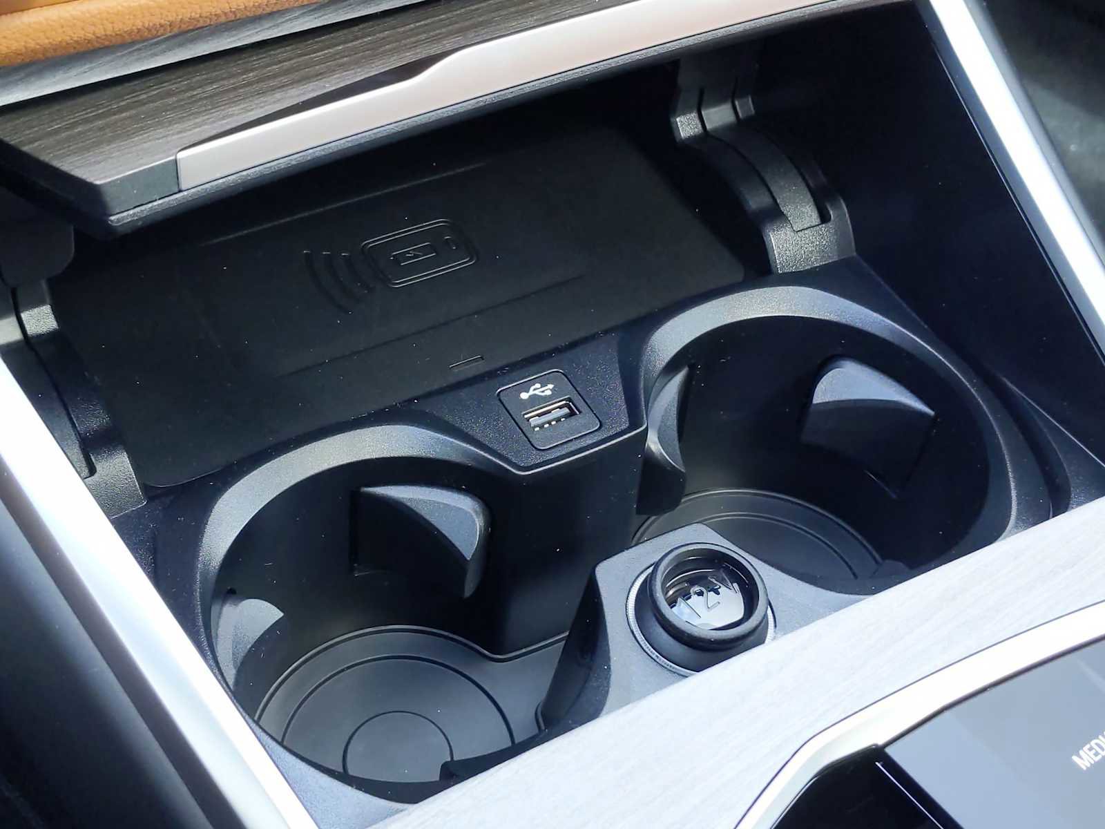 Used 2025 BMW i4 xDrive40i w/ Premium Package image 33