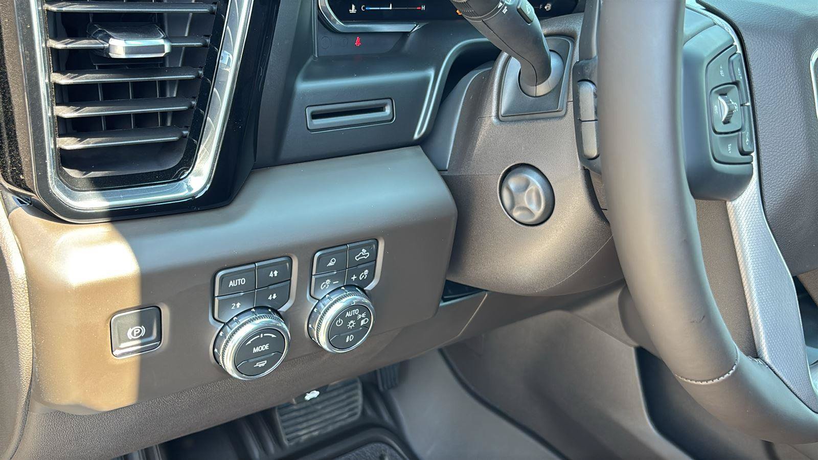 New 2026 GMC Sierra 1500 Denali AWD/4WD image 26