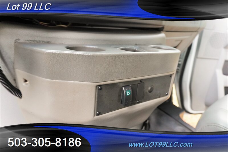 Used 2009 Ford E-250 and Econoline 250 Extended RWD image 26