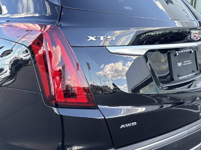 Certified 2024 Cadillac XT5 Premium Luxury w/ LPO, Floor Liner Package AWD/4WD image 41