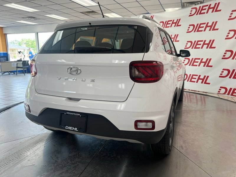 New 2026 Hyundai Venue SEL FWD image 5