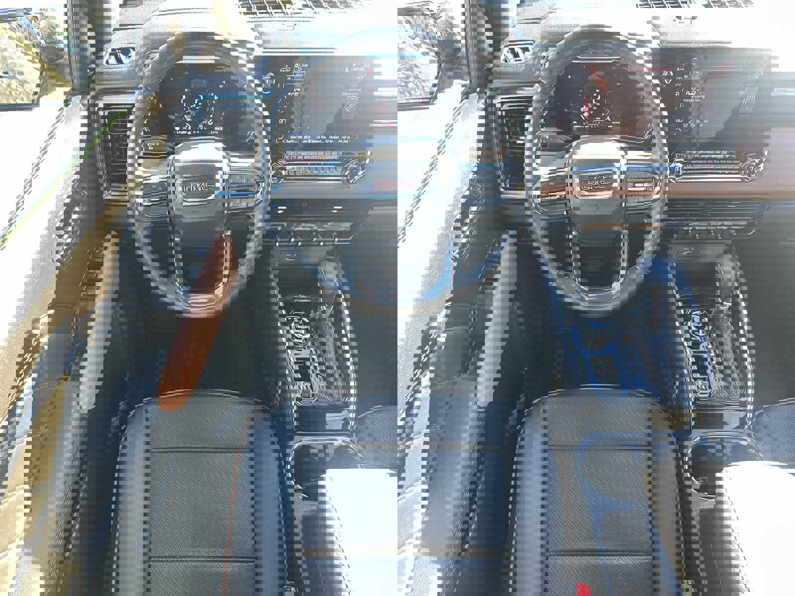 Used 2023 GMC Canyon AT4 w/ LPO, Sports Bar Package image 17