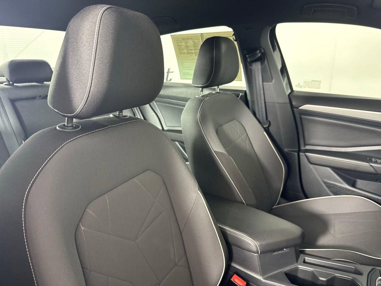 Used 2025 Volkswagen Jetta Sport FWD image 35
