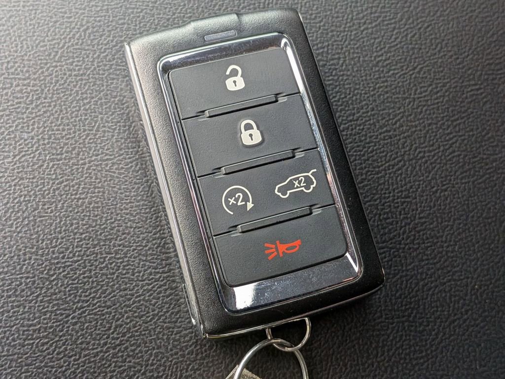 Used 2023 Jeep Grand Cherokee L Limited AWD/4WD image 38