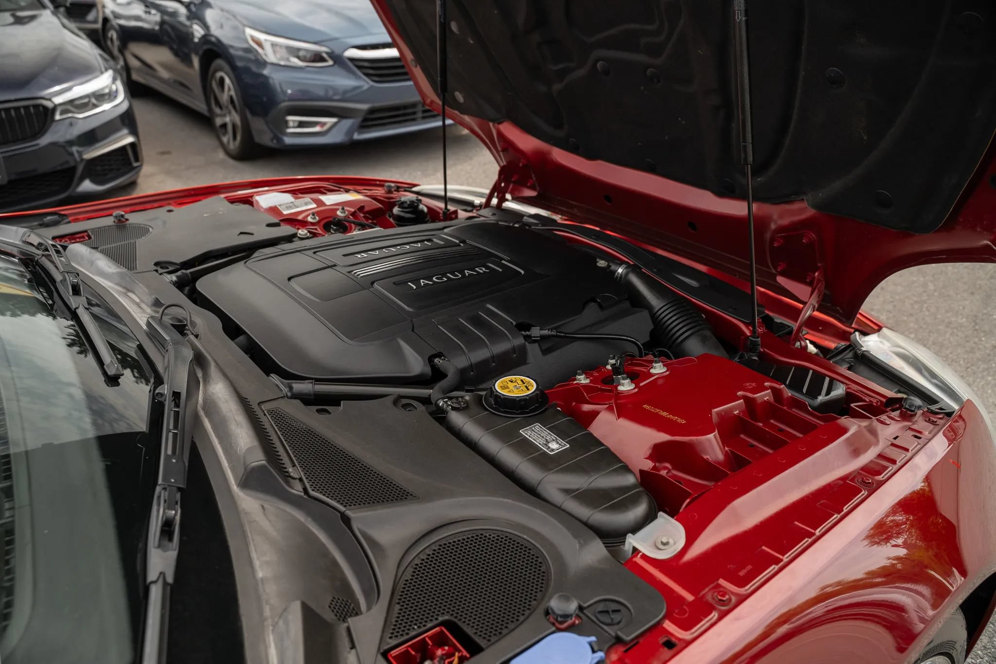 Used 2010 Jaguar XK Coupe RWD image 30