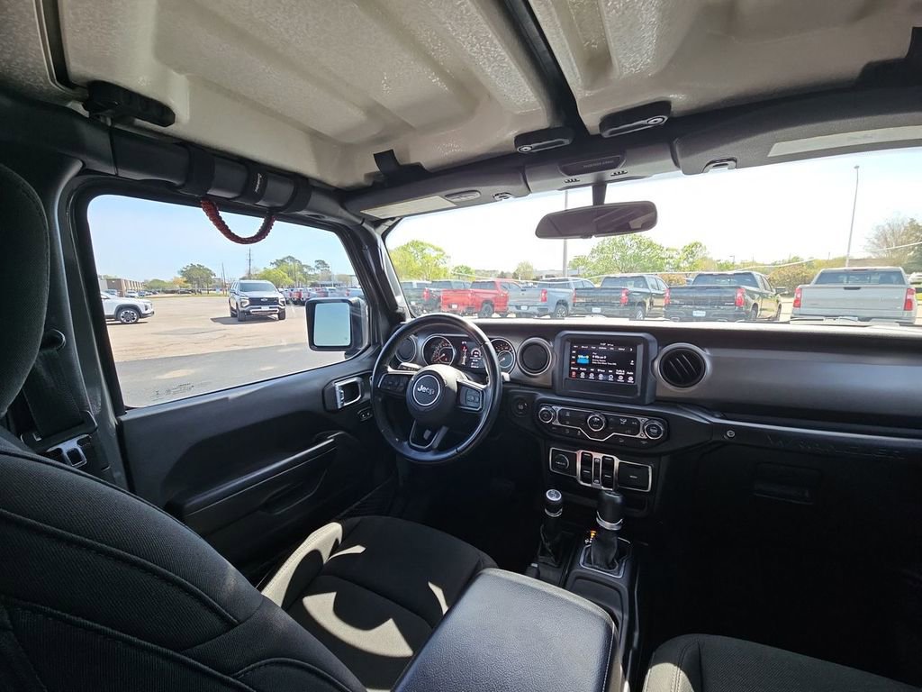 Used 2020 Jeep Wrangler Unlimited Sport image 15