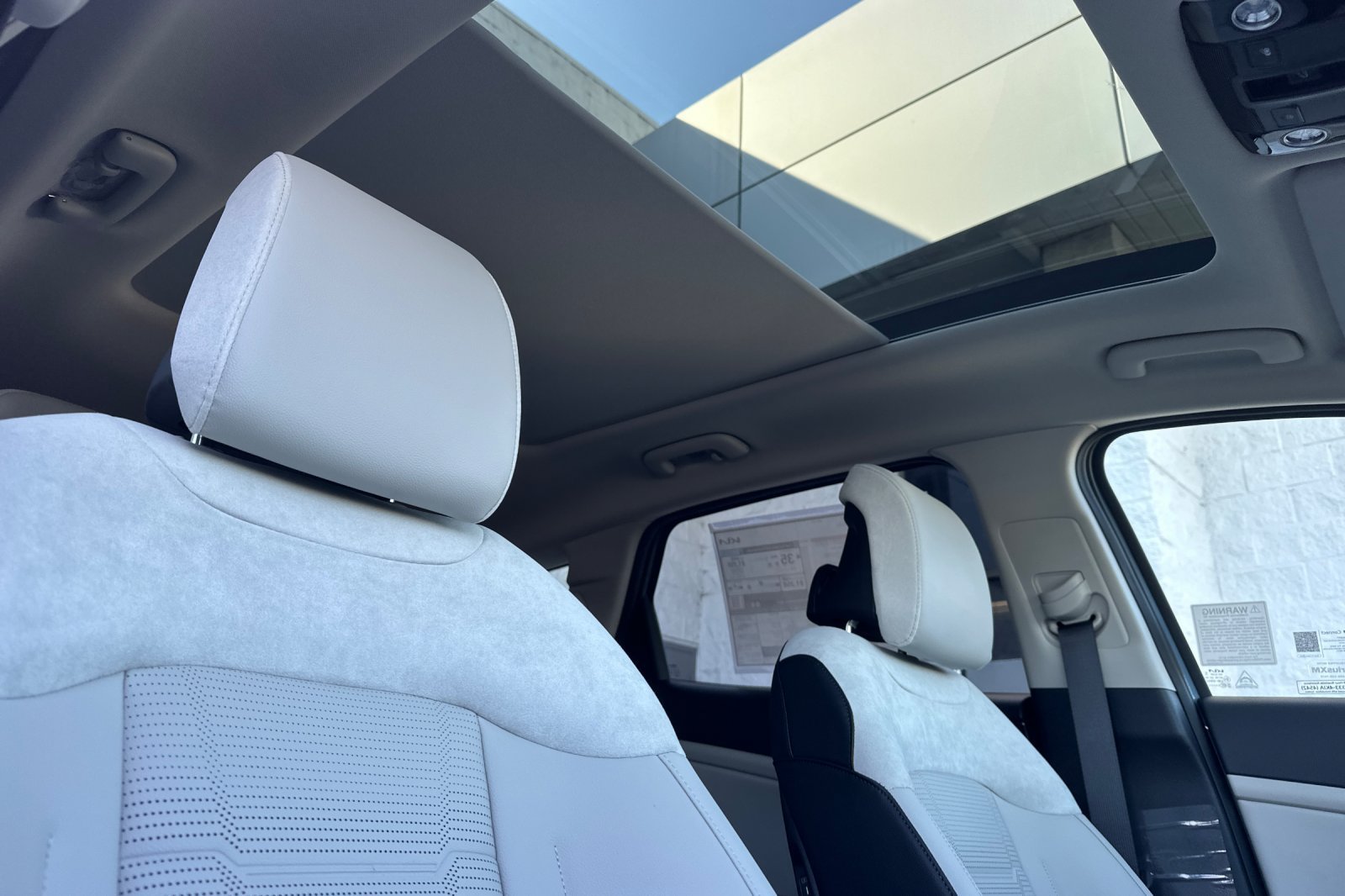 New 2027 Kia Sportage SX Prestige AWD/4WD image 17