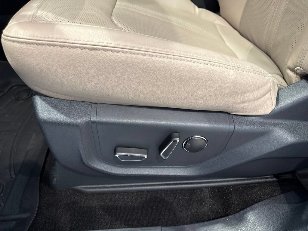 Used 2022 Ford Expedition Max Limited AWD/4WD image 29
