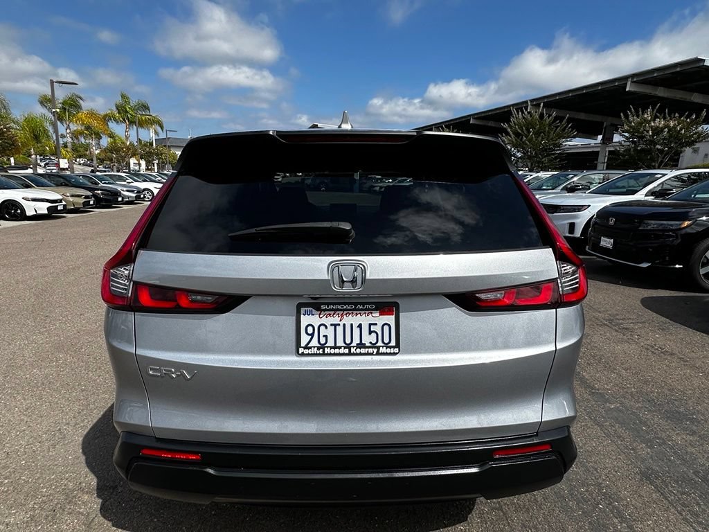 Used 2023 Honda CR-V EX image 5