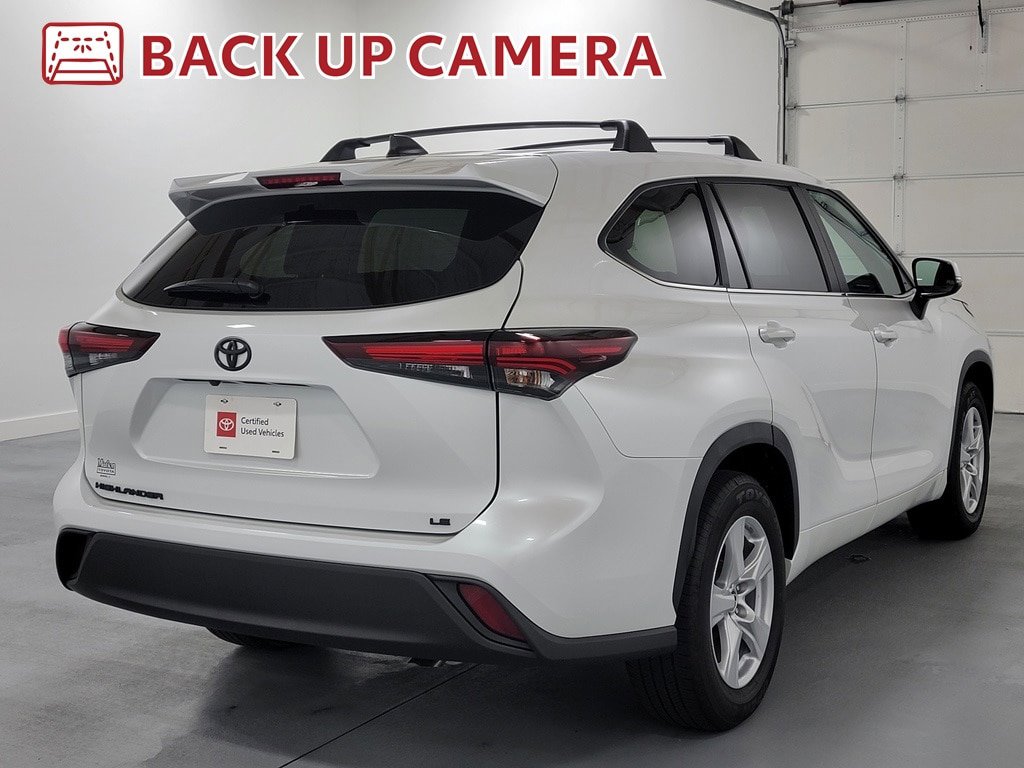 Certified 2025 Toyota Highlander LE image 9