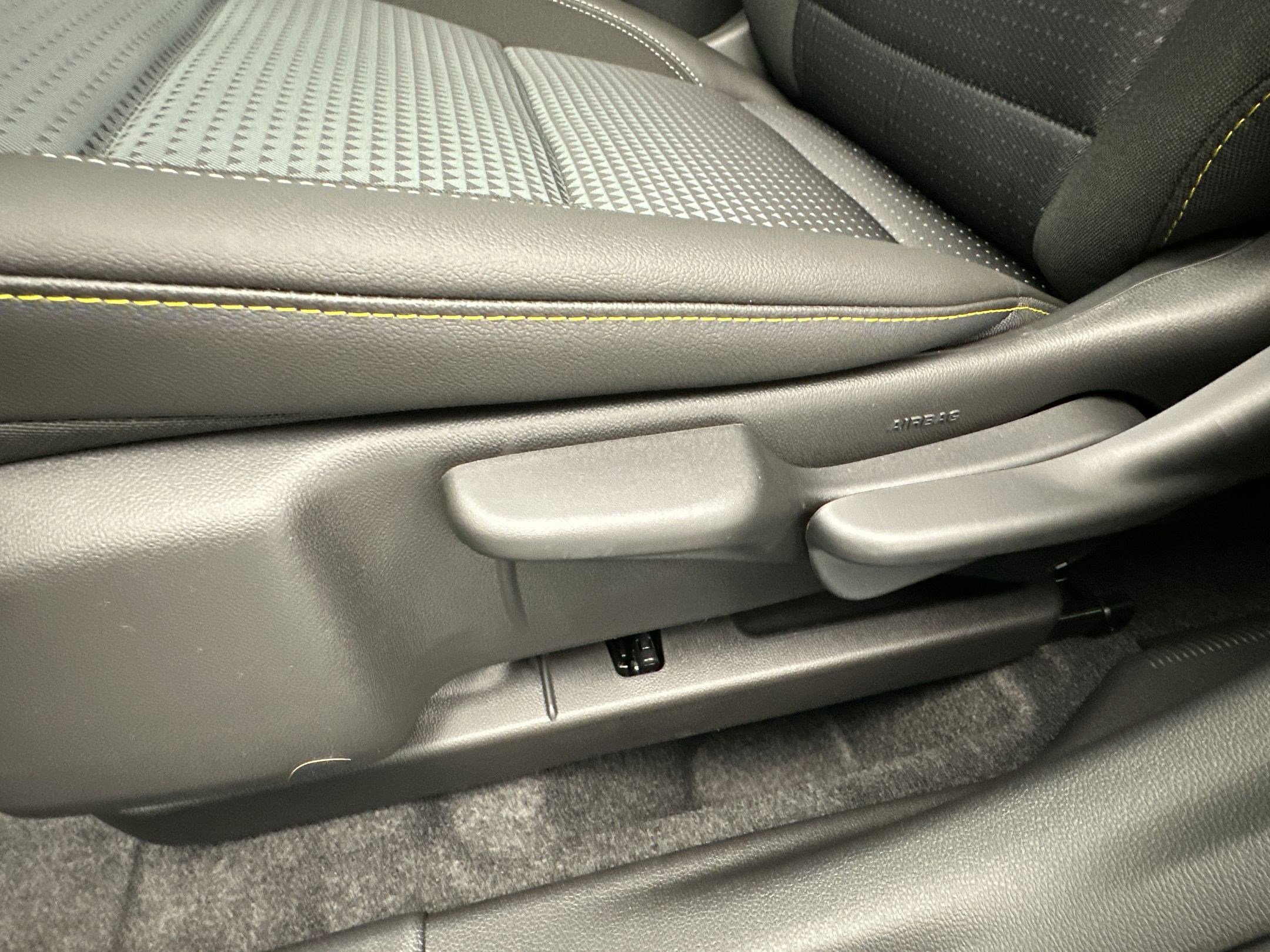 New 2026 Chevrolet Trax LT w/ Sunroof Package FWD image 13