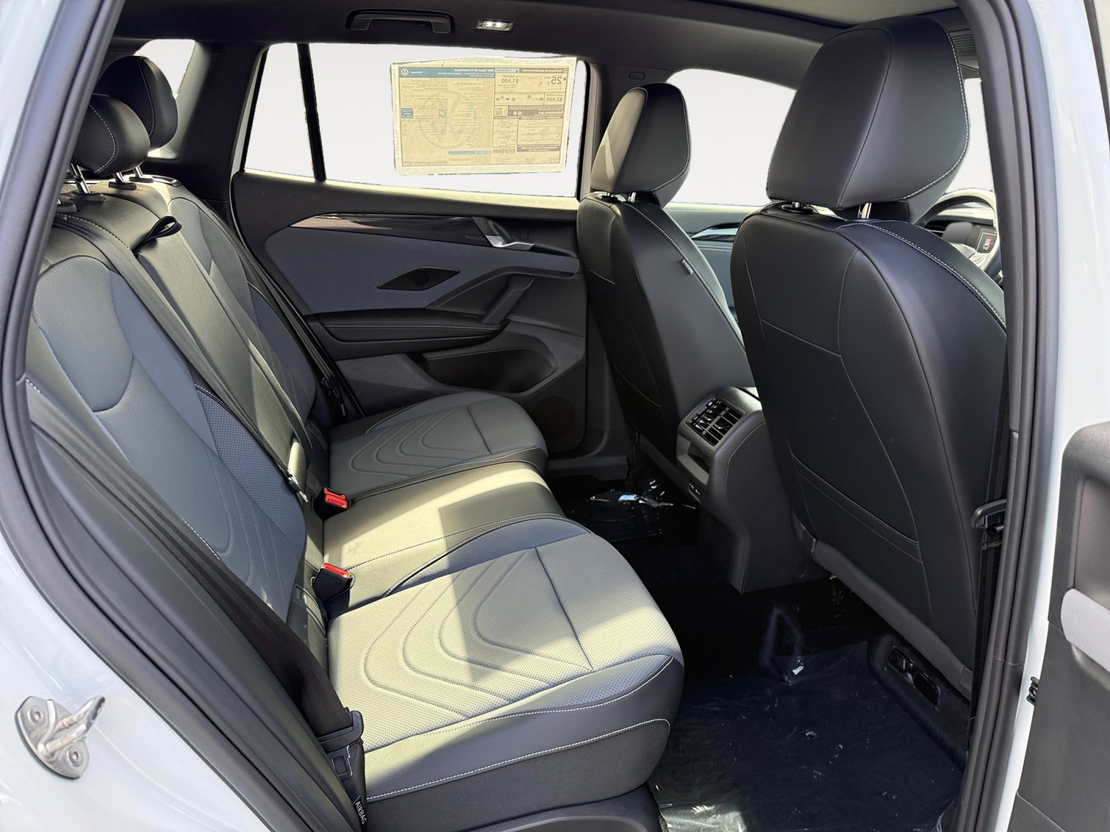 New 2026 Volkswagen Tiguan SE R-Line AWD/4WD image 18