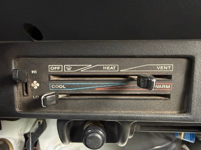 Used 1992 Jeep Wrangler Islander AWD/4WD image 20