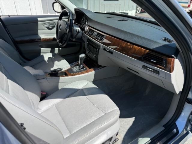 Used 2011 BMW 328i xDrive Sedan AWD/4WD image 11