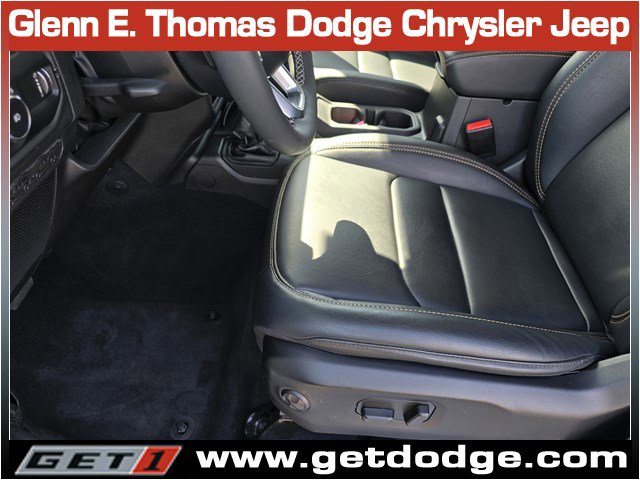 Certified 2025 Jeep Wrangler Sahara w/ Safety Group image 21