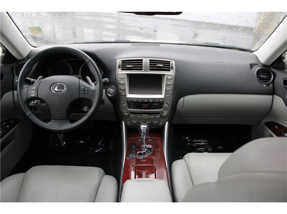 Used 2008 Lexus IS 250 w/ Premium Pkg RWD image 10