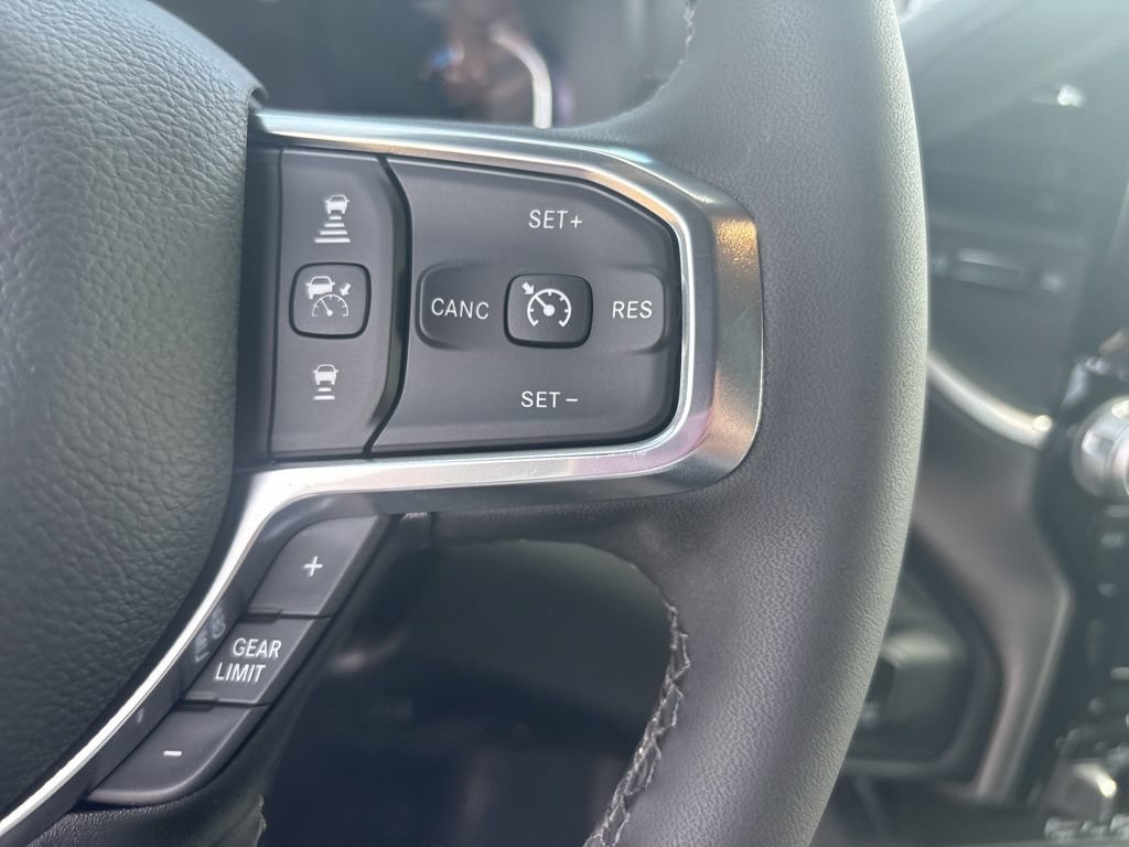 New 2026 RAM 2500 Laramie AWD/4WD image 24