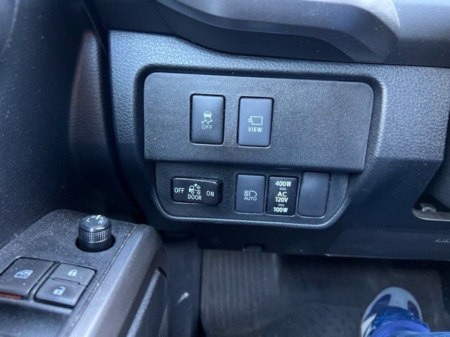 Used 2021 Toyota Tacoma Limited AWD/4WD image 17