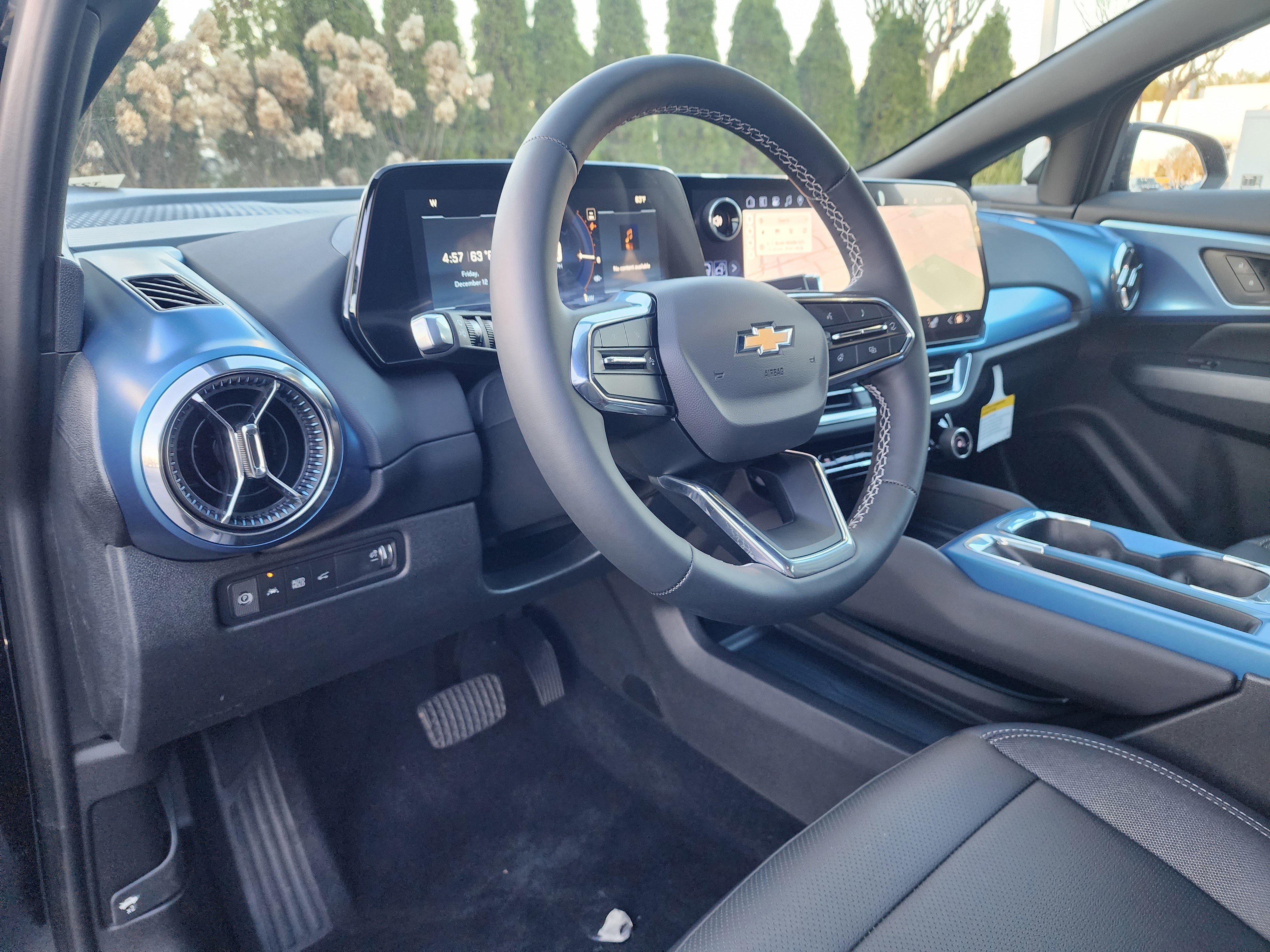 New 2026 Chevrolet Equinox EV LT AWD/4WD image 22