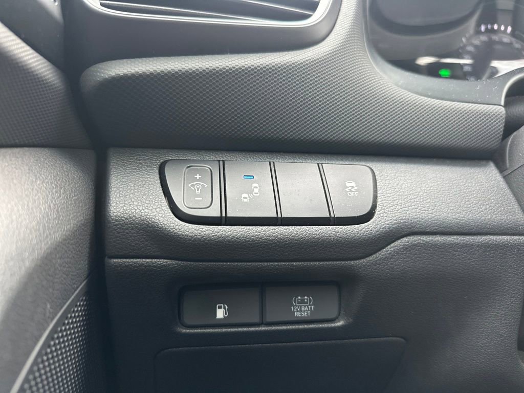 Used 2017 Hyundai Ioniq Limited image 19