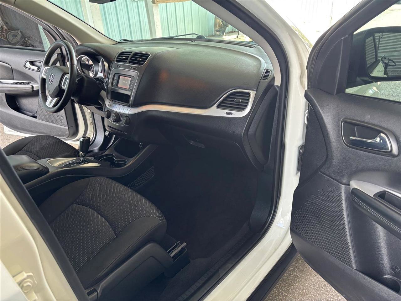 Used 2018 Dodge Journey SE w/ Popular Equipment Group FWD image 10