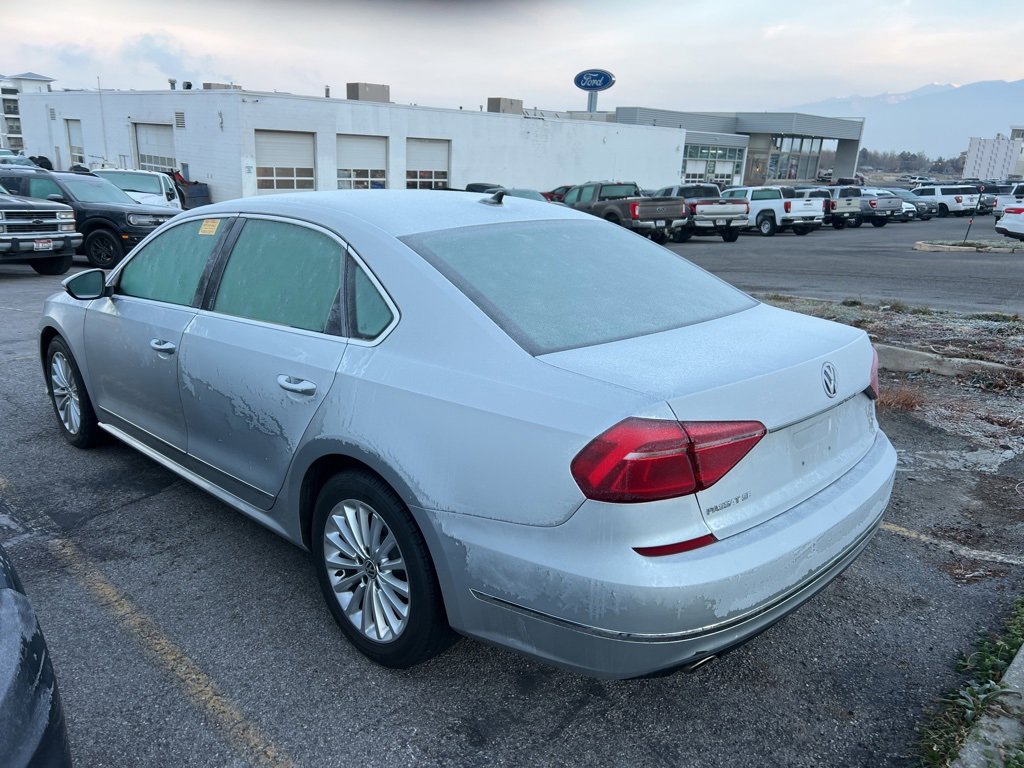 Used 2017 Volkswagen Passat 1.8T SE image 10