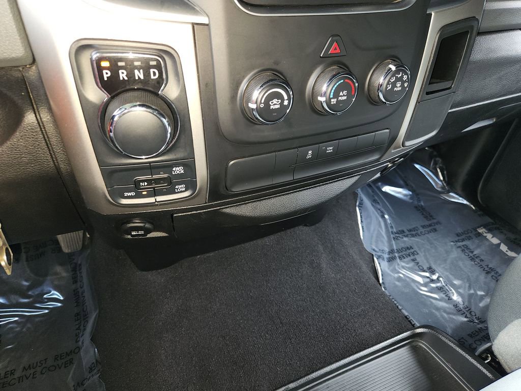Used 2020 RAM 1500 Classic SLT image 20