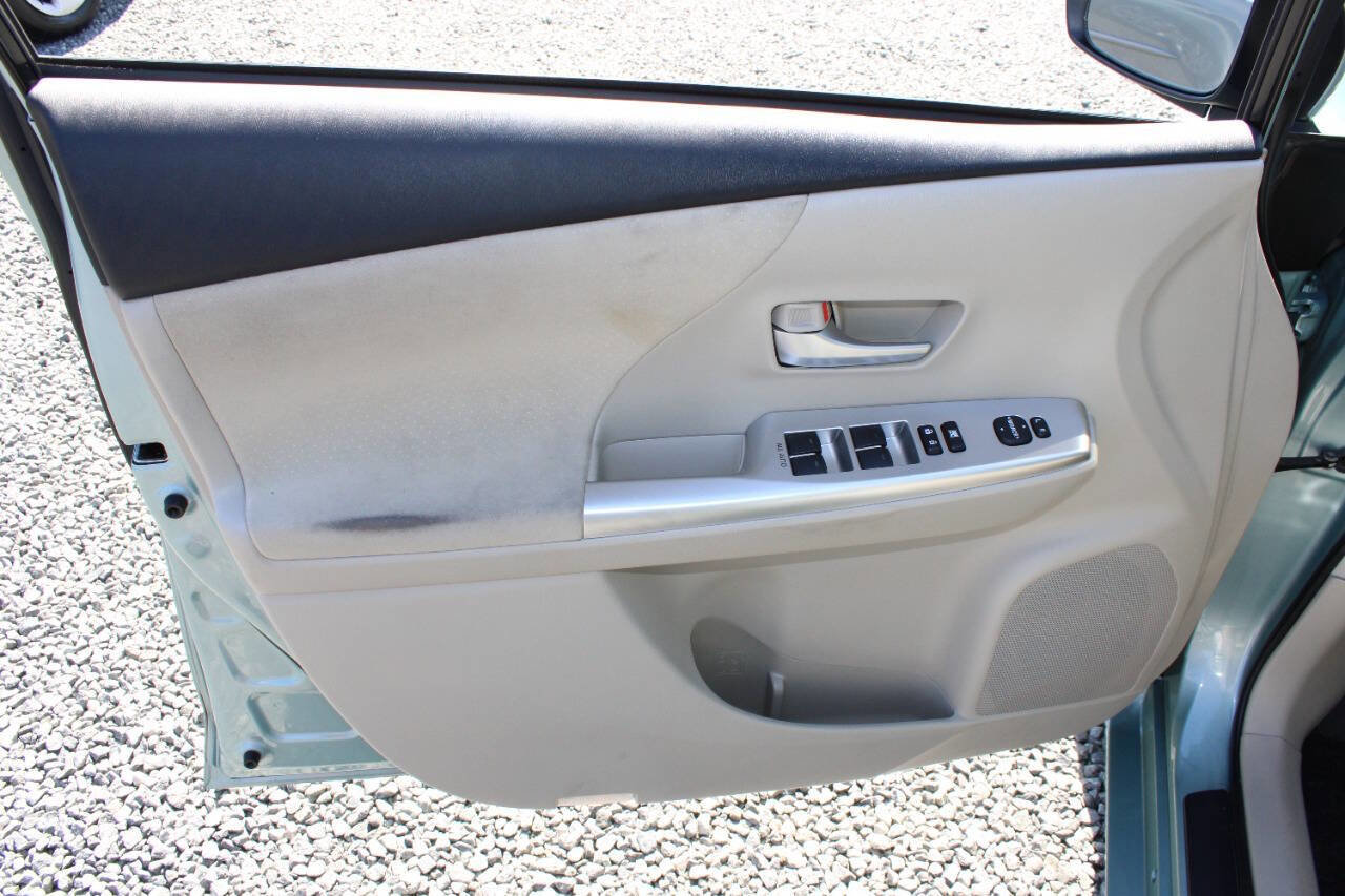 Used 2014 Toyota Prius V Three image 20