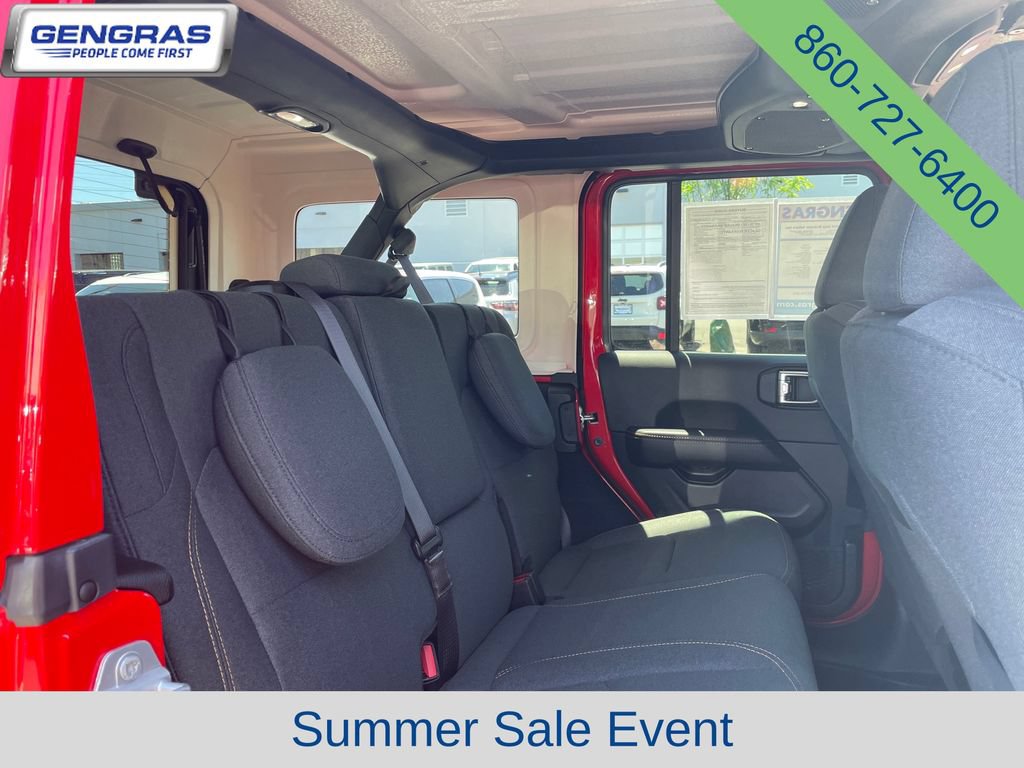Used 2025 Jeep Wrangler Unlimited Sahara AWD/4WD image 22