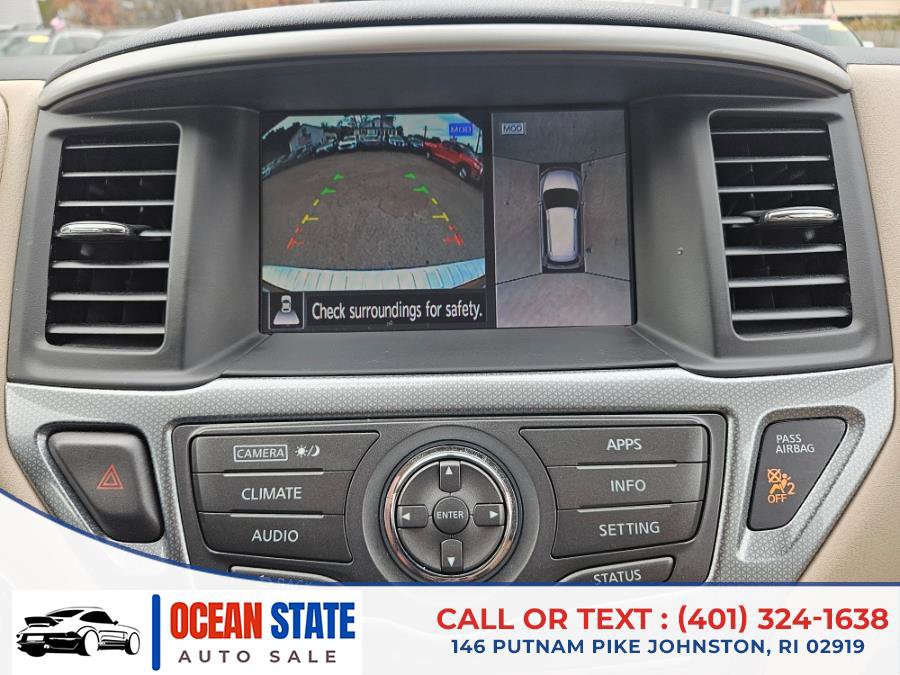 Used 2017 Nissan Pathfinder SL image 18