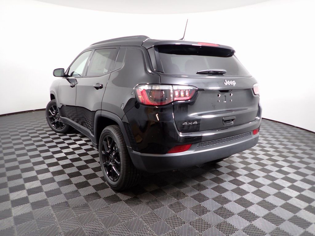 New 2026 Jeep Compass Latitude image 10